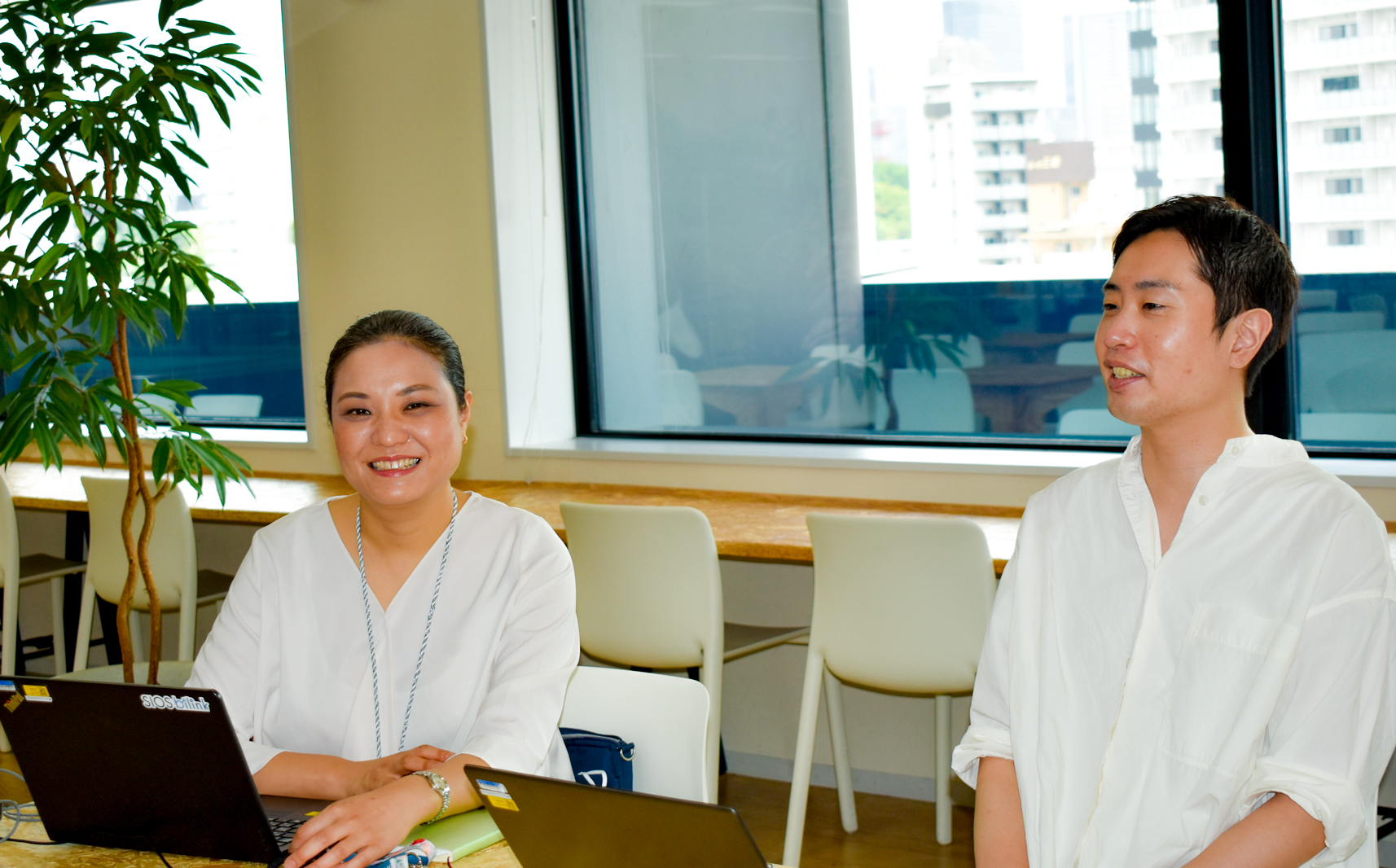 サイオステクノロジー株式会社／総務サービスライン Interviewee：左から 佐々木和子、杉野喜昭